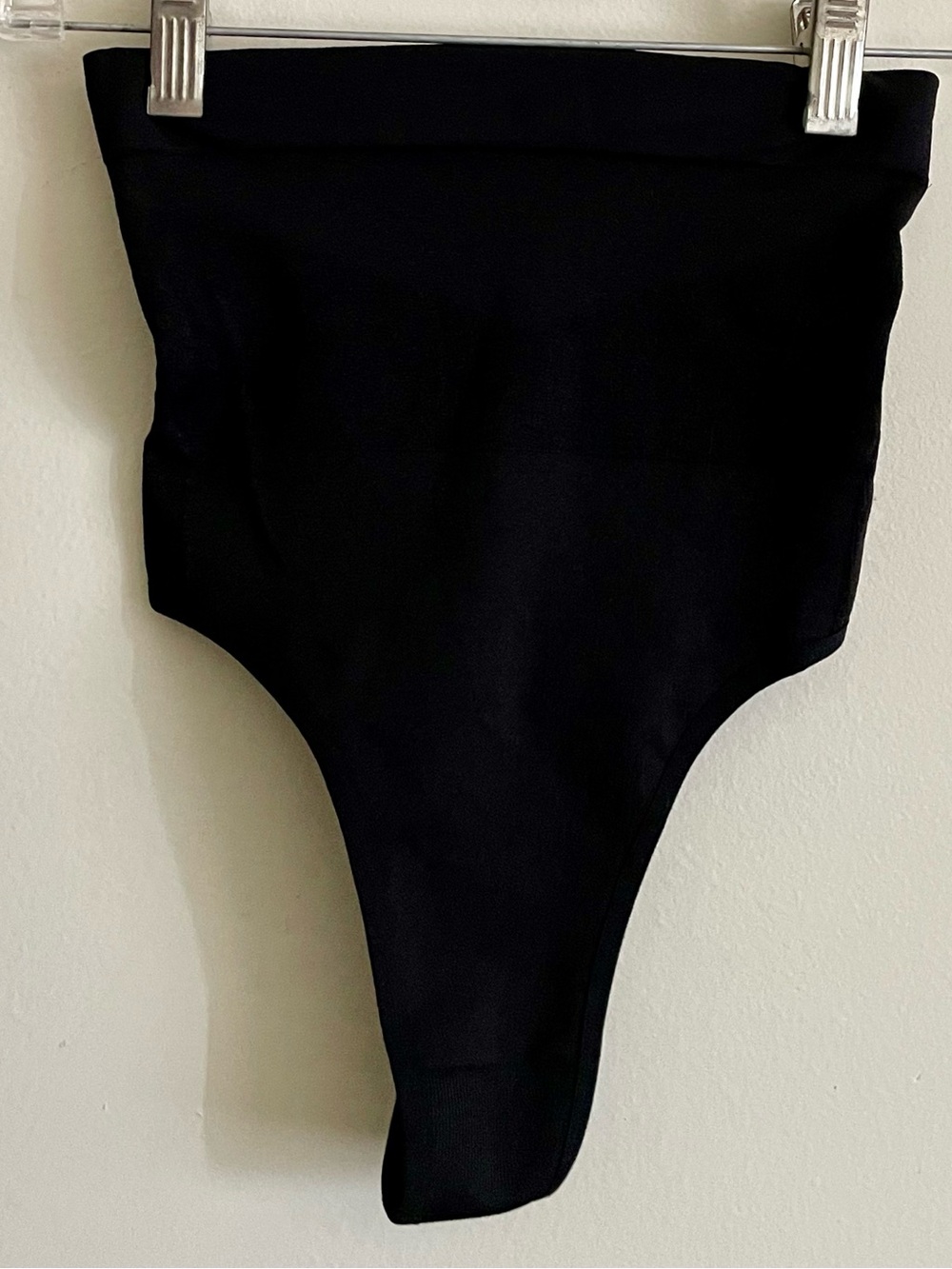 💀 NWOT High-Waist Sculpting Thong — Black Seamless Shaper 💀